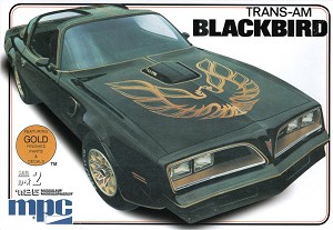AMT 38438 Front Box Art 